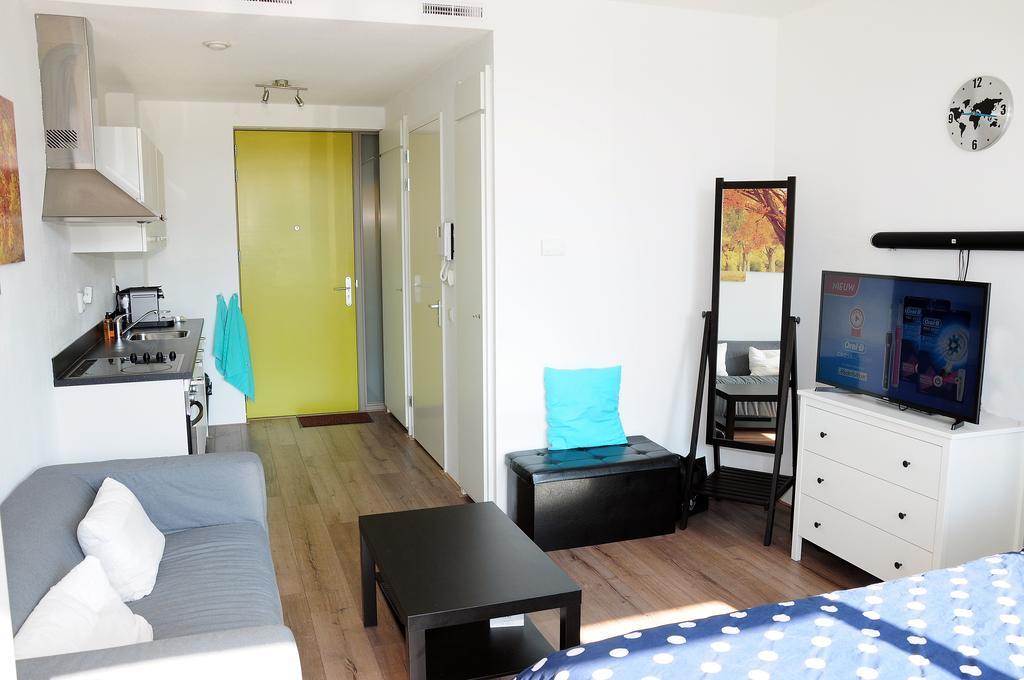 Apartment Studio Bos En Lommer Amsterdam
