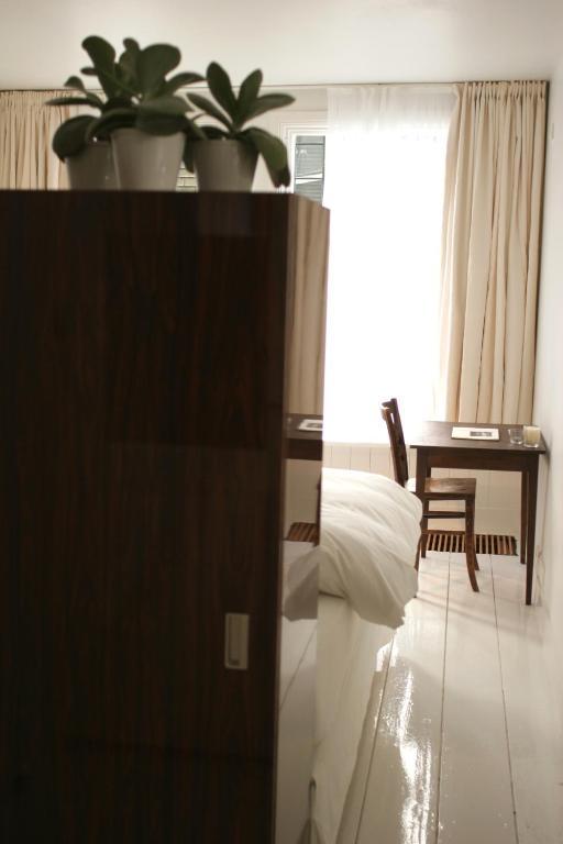 Miauw Suites, Canal View City Centre Bed & Breakfast