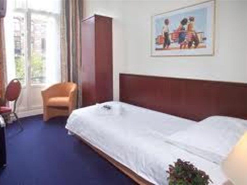 Alexander 3*