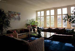 House Hotel