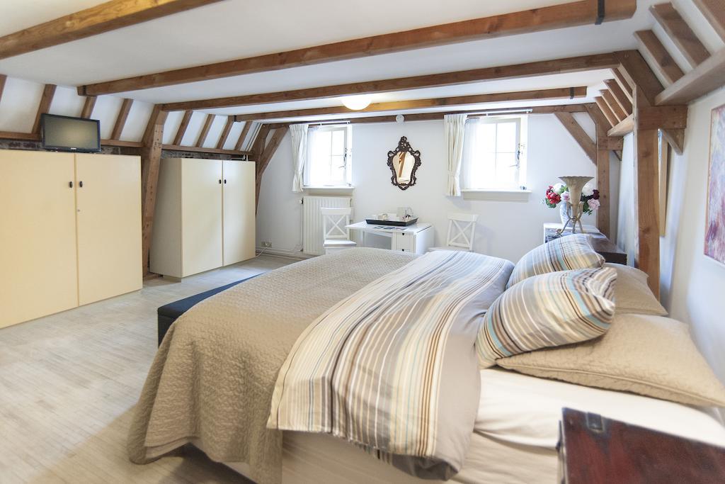 Of Art Bed & Breakfast 2*