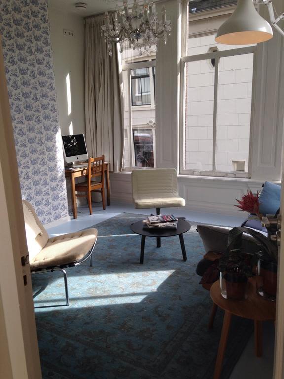 Miauw Suites, Canal View City Centre Bed & Breakfast 2*