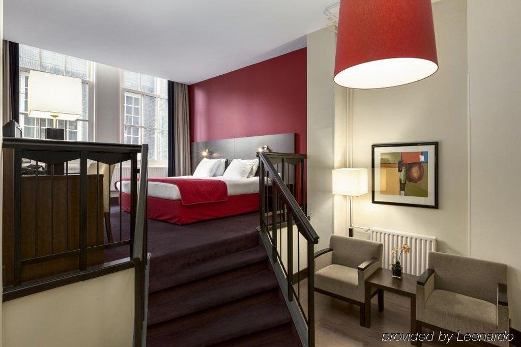 Hotel Nh Centre 4*