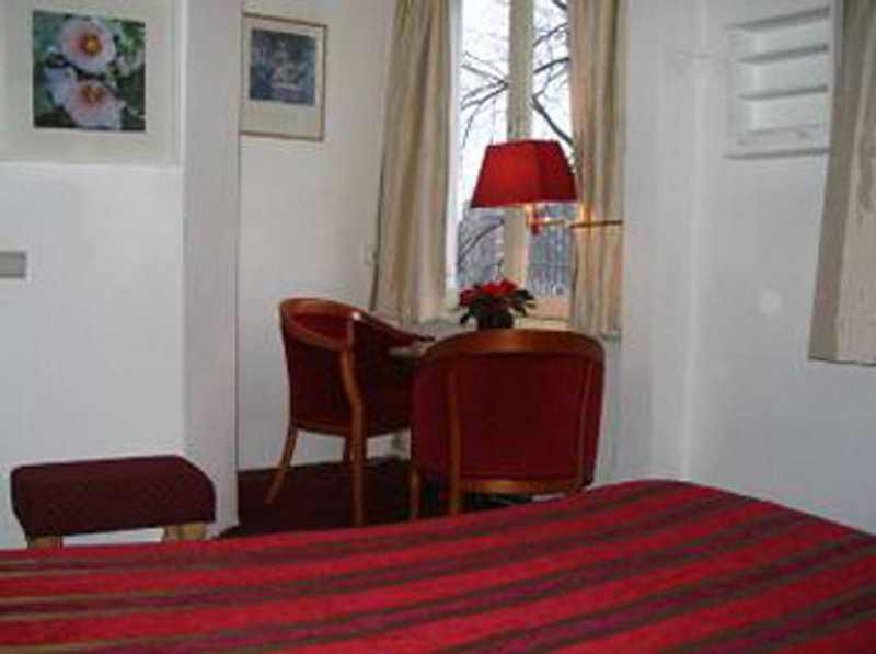 House 3*