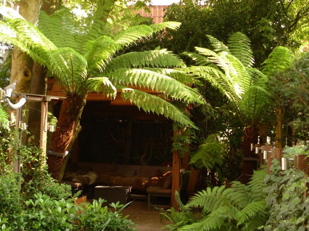 Garden Centre Hotel