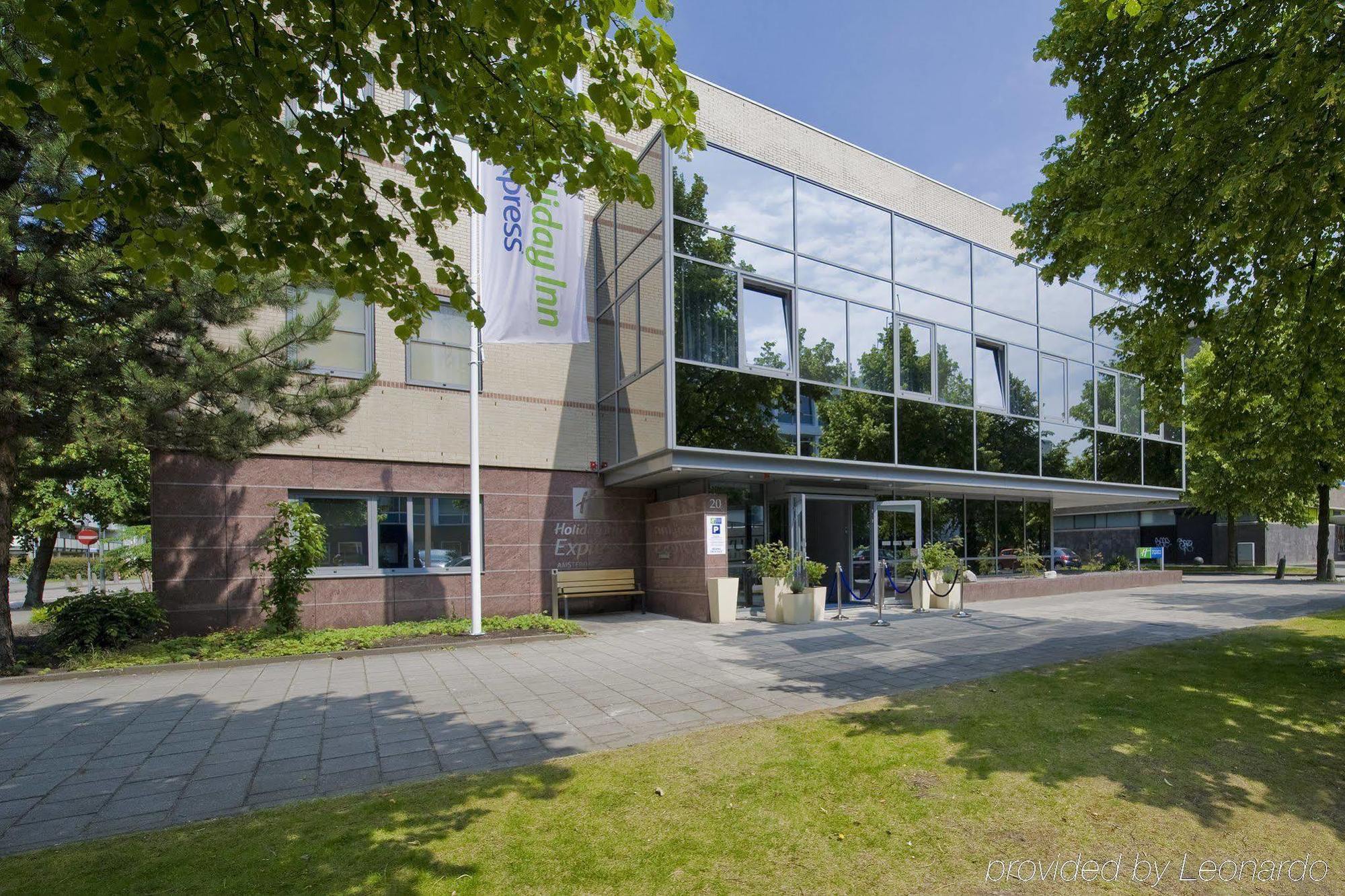 Holiday Express - South By Ihg Hotel 3*