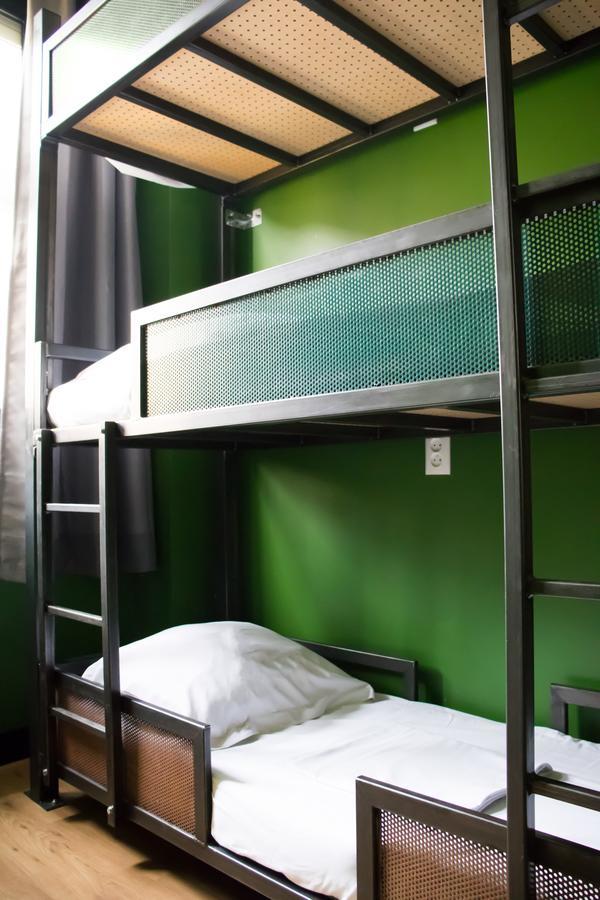 Crossroads Hostel Amsterdam Hostel *