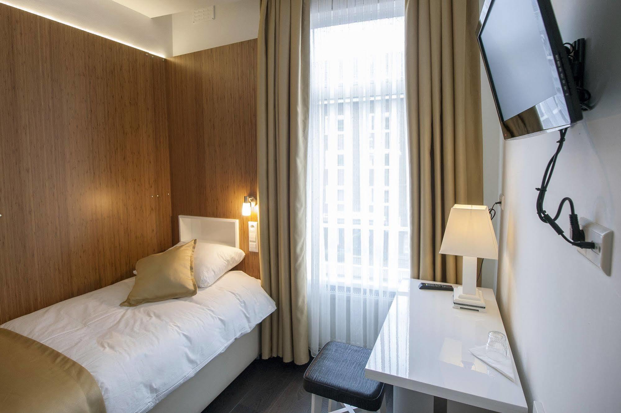 Hotel Larende 3*