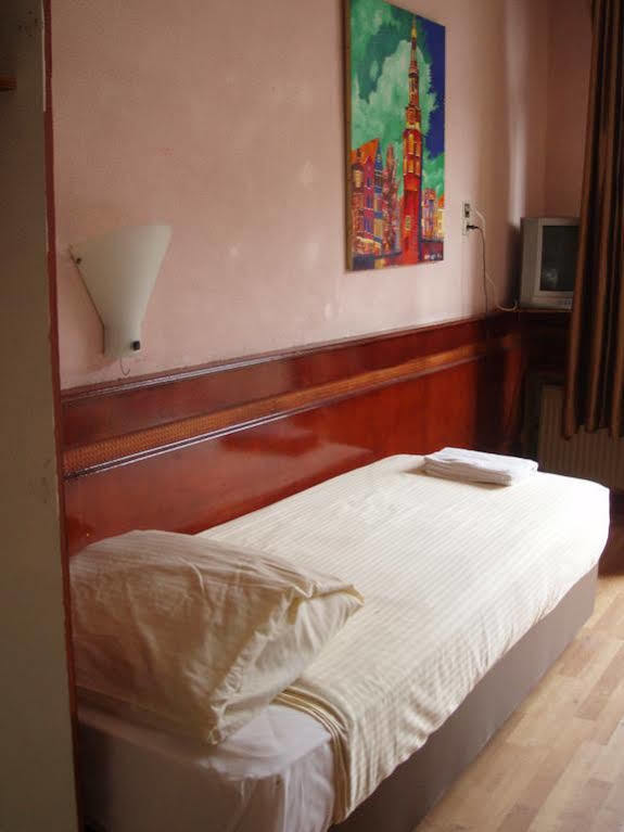 Hotel Manofa