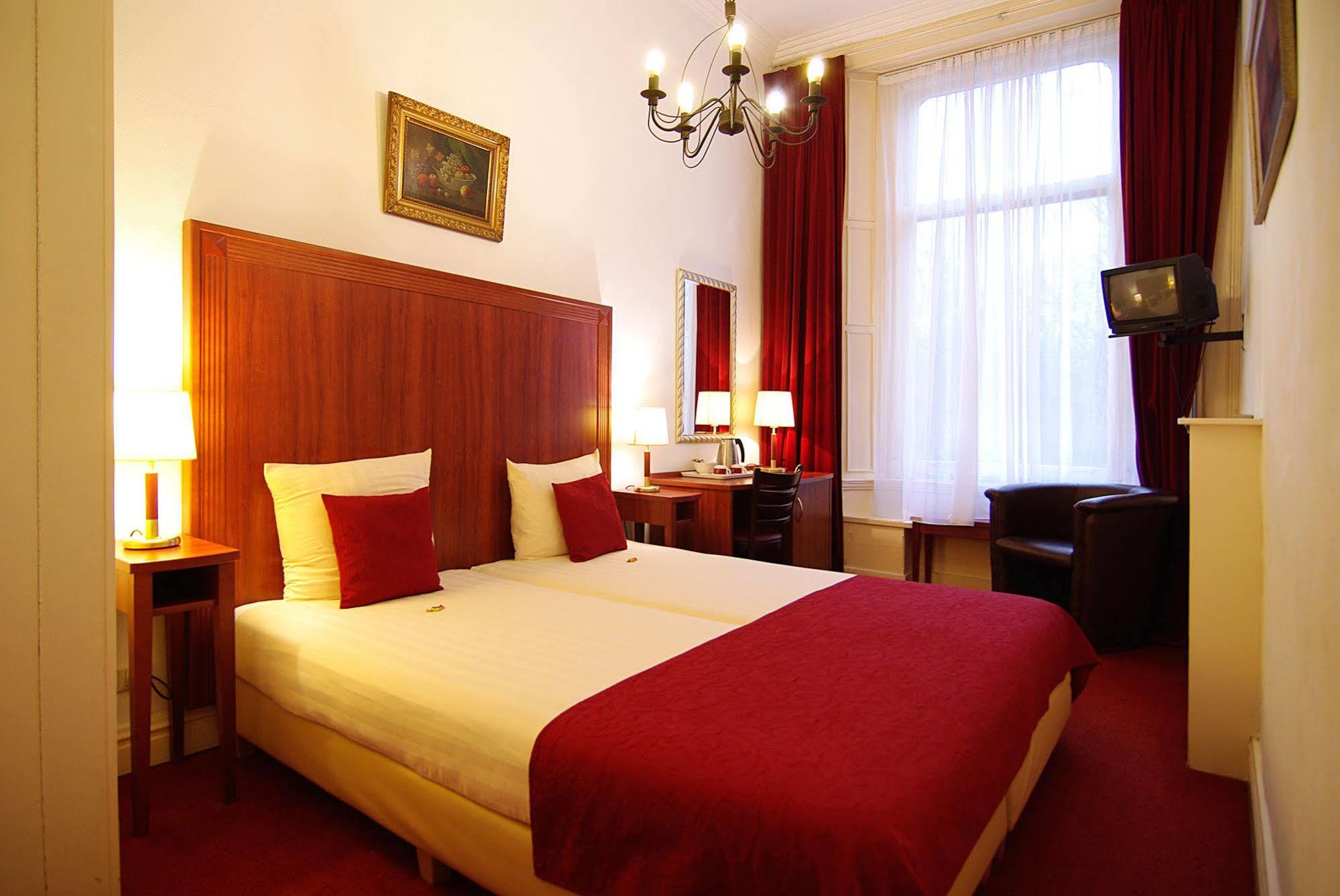Parklane 4* Amsterdam