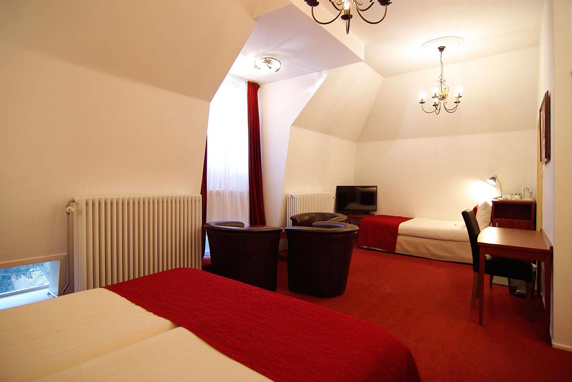Hotel Parklane