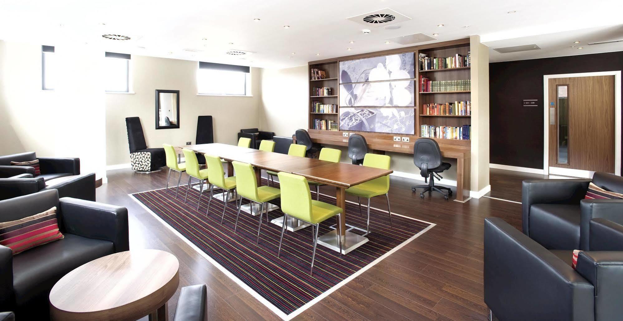 Hampton By Hilton Arena Boulevard Hotel 3*