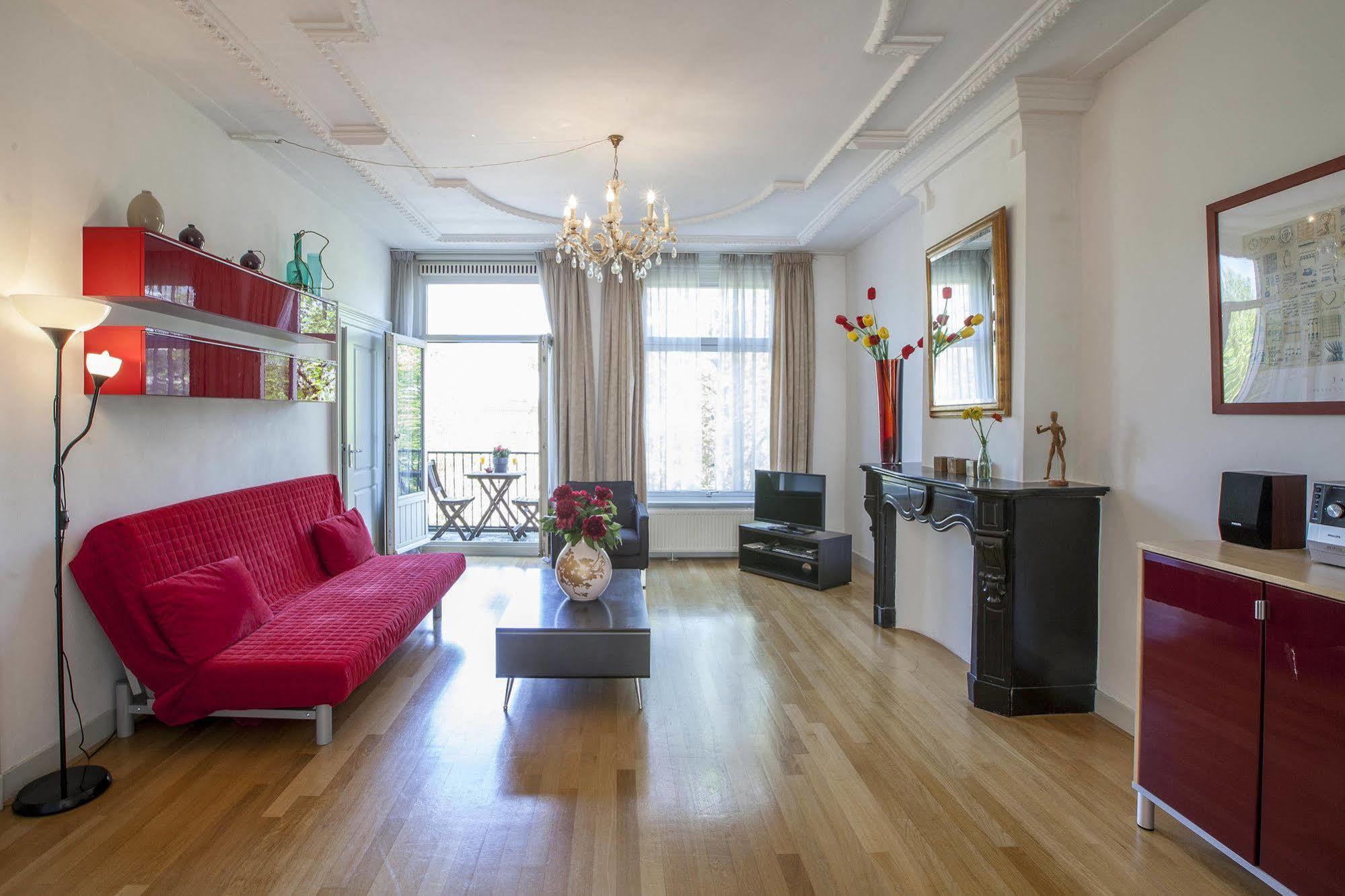 Artis Aquarium Apartment