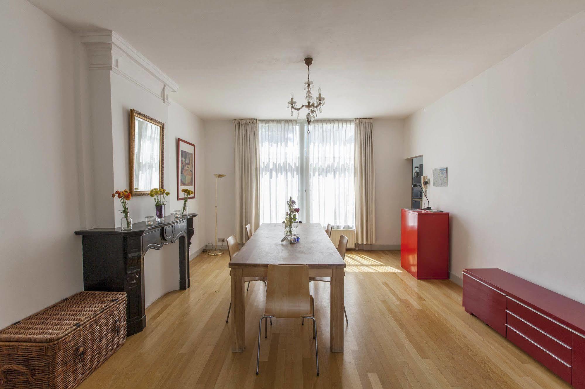 Artis Aquarium Apartment *