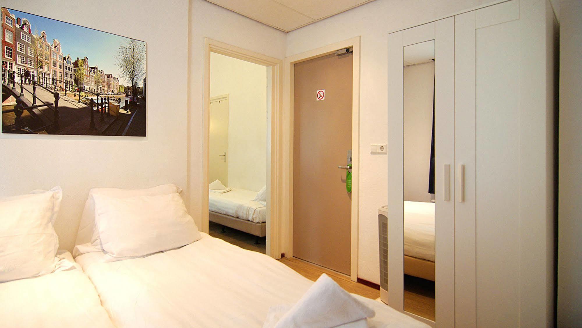 Weber Hotel 117 2*