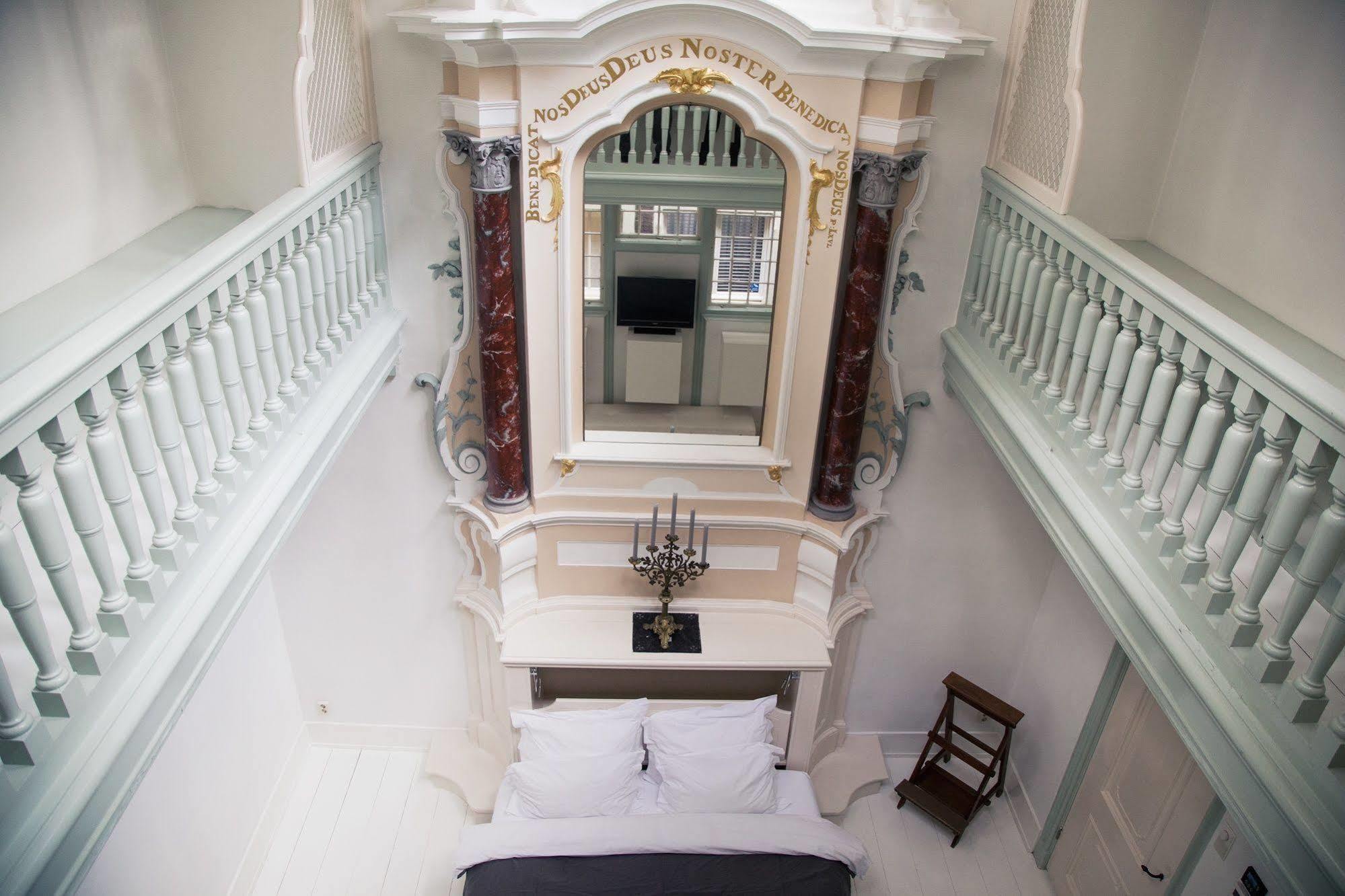 Private Mansions