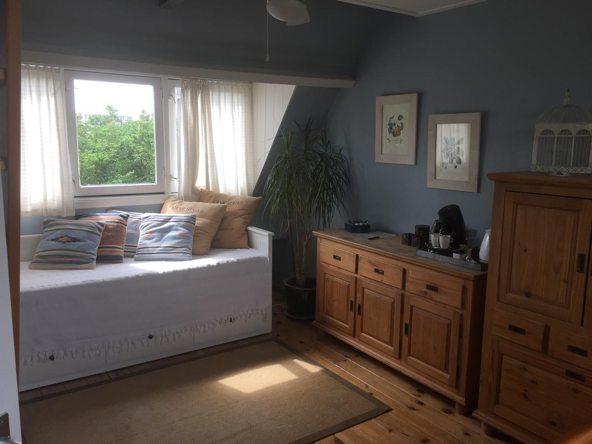 Bed & Breakfast Blaine's: A And Private Dining.... *