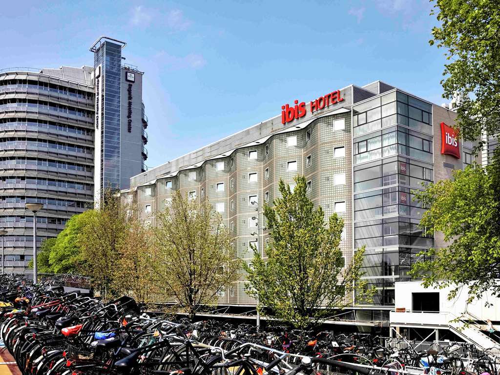 Ibis Centre Hotel 3*