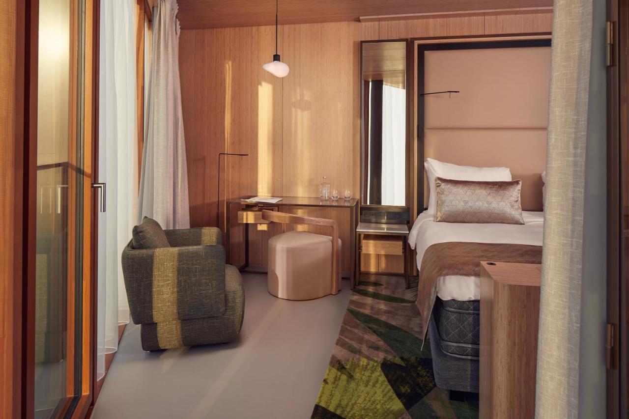 Jakarta Hotel Amsterdam