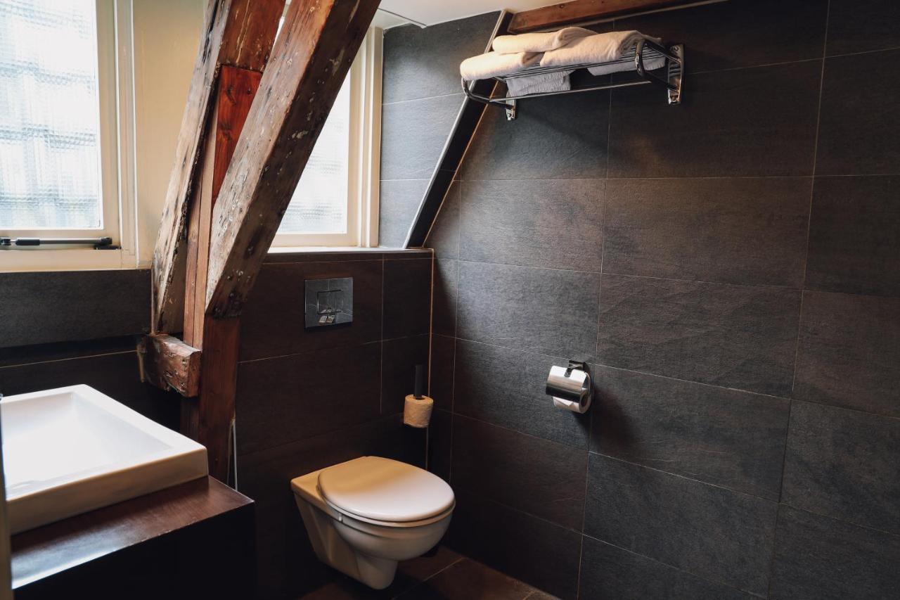 Hotel Corner House *