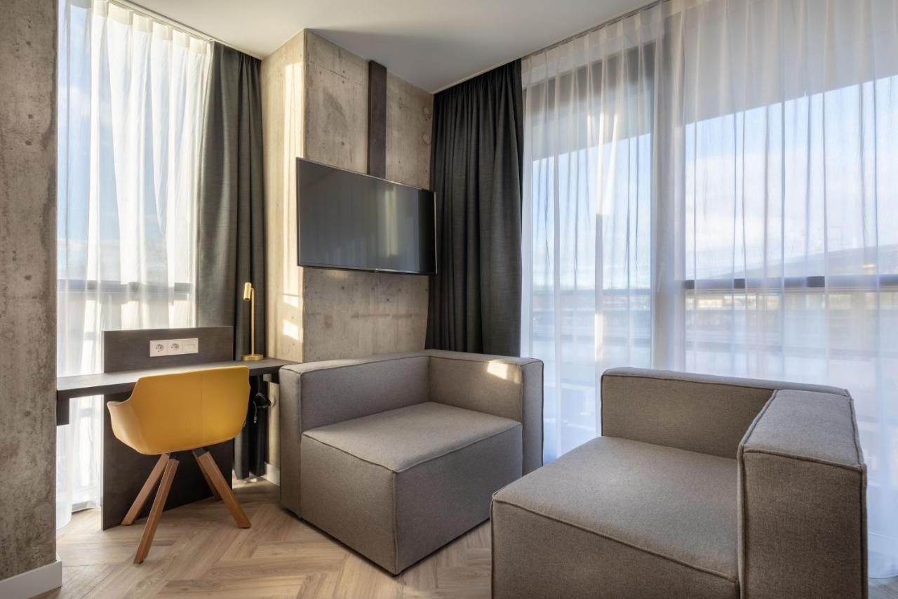 New Kit Hotel 3*
