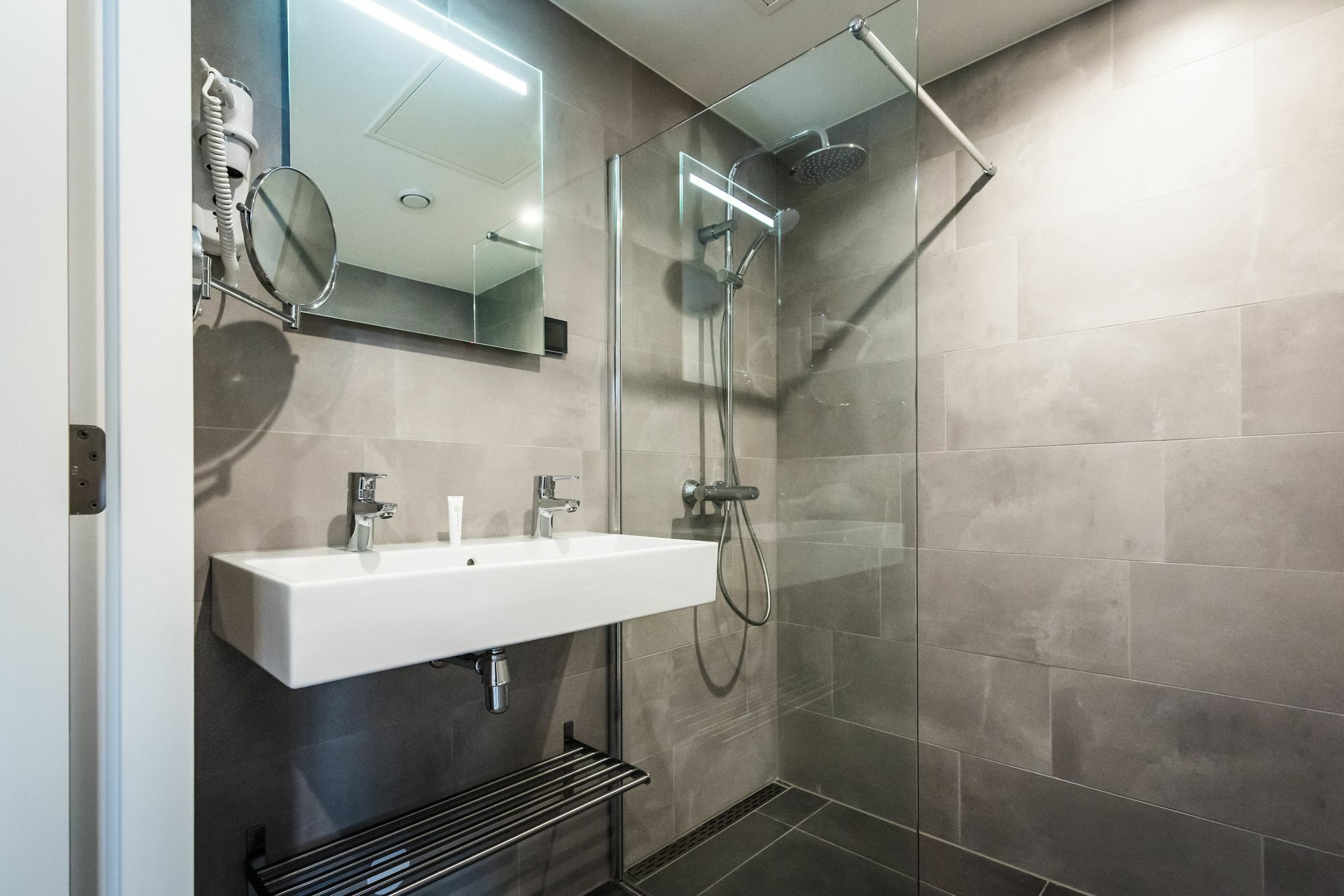 Yays East By Numa 4*
