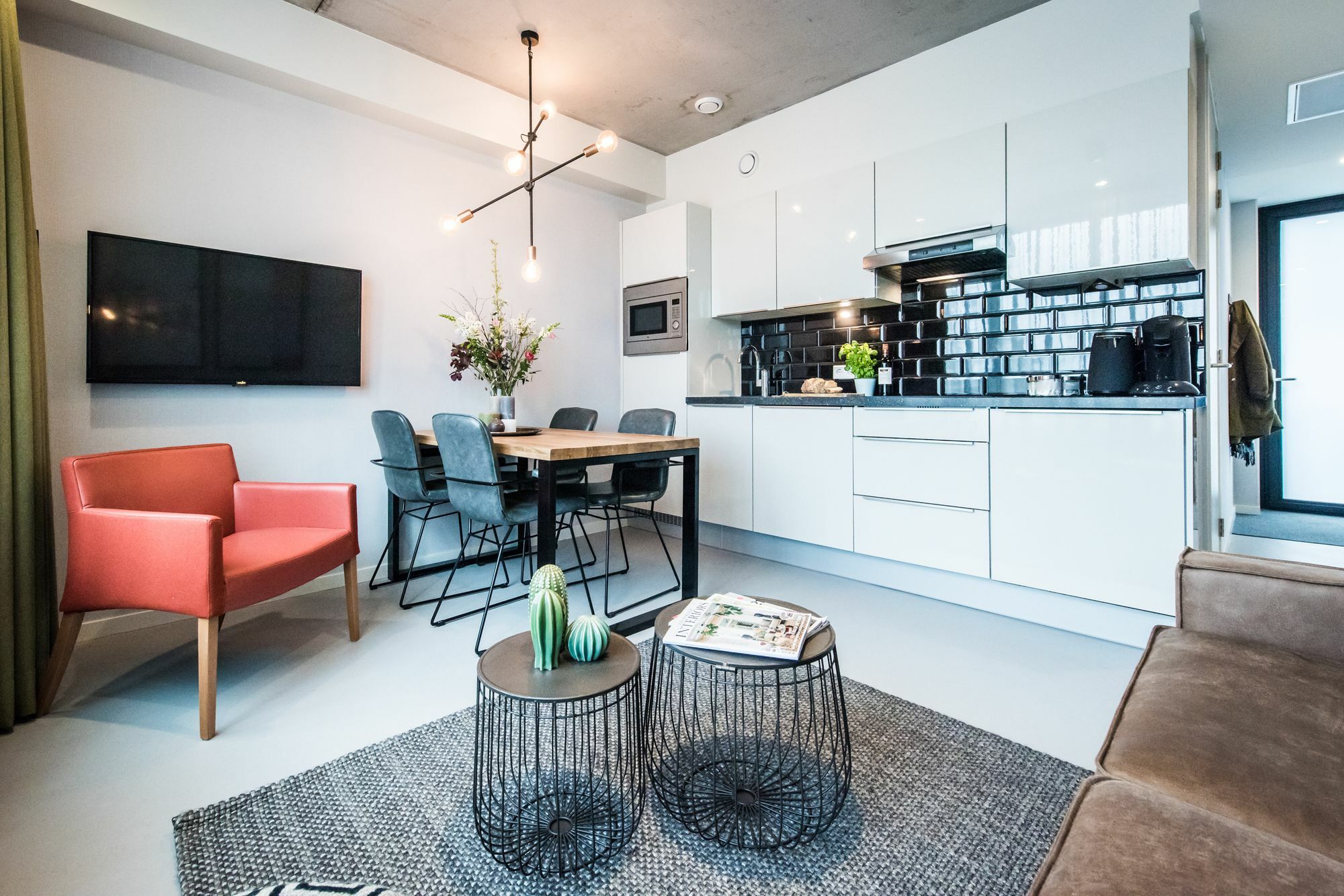 Yays East By Numa Aparthotel 4*
