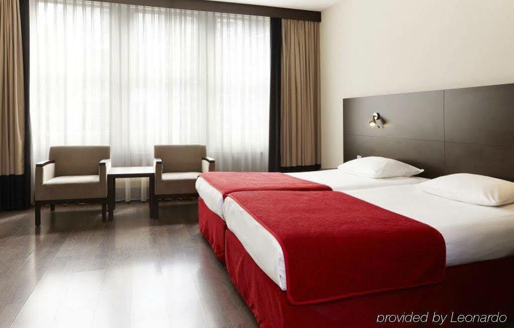 Hotel Nh Centre 4*