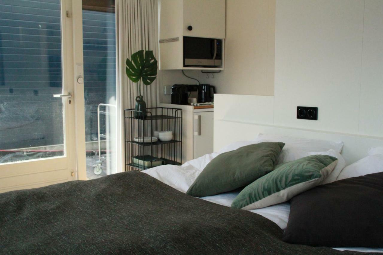 Houseboat Sooki Bed & Breakfast