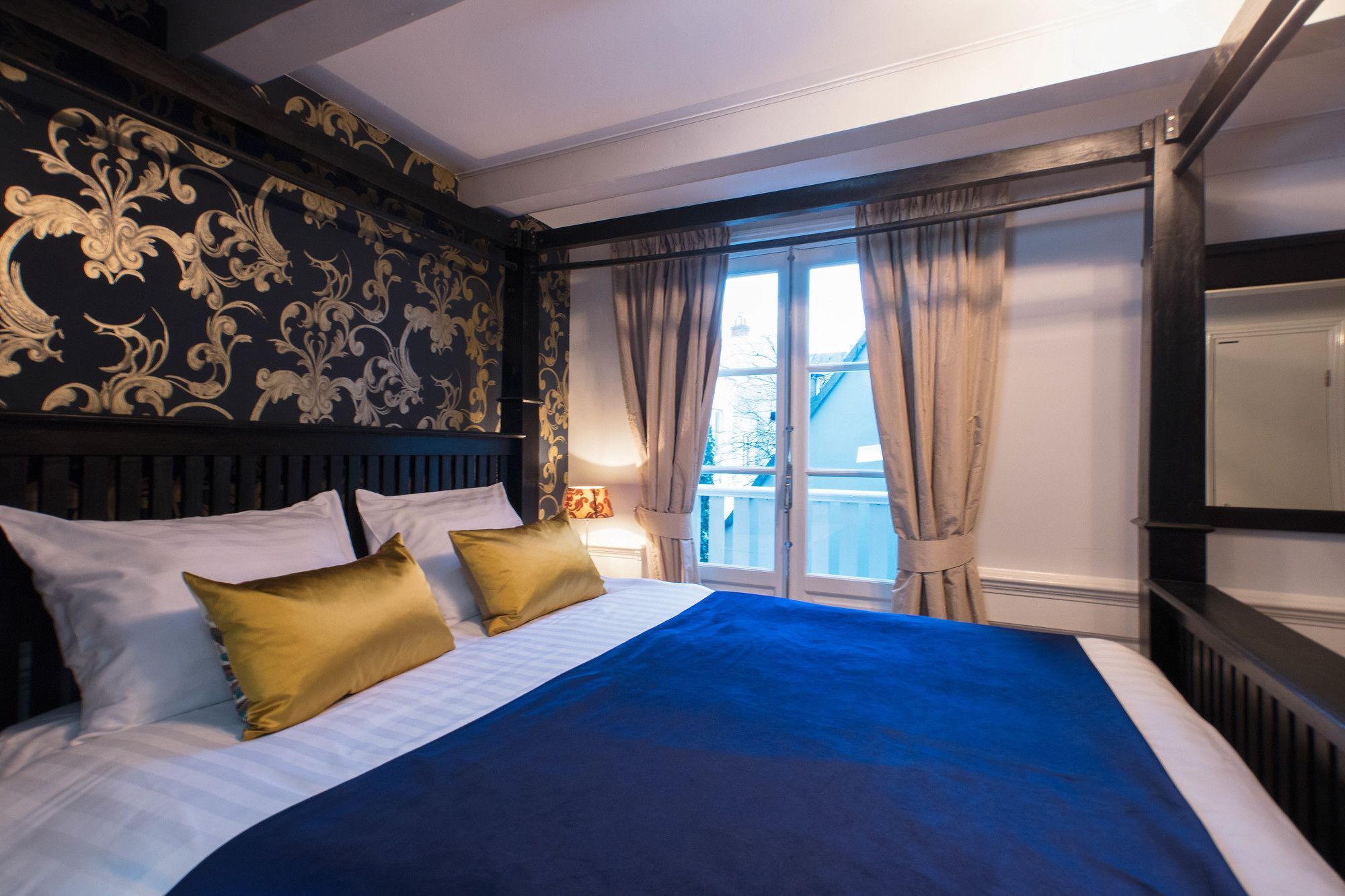 Canal Apartment Amsterdam