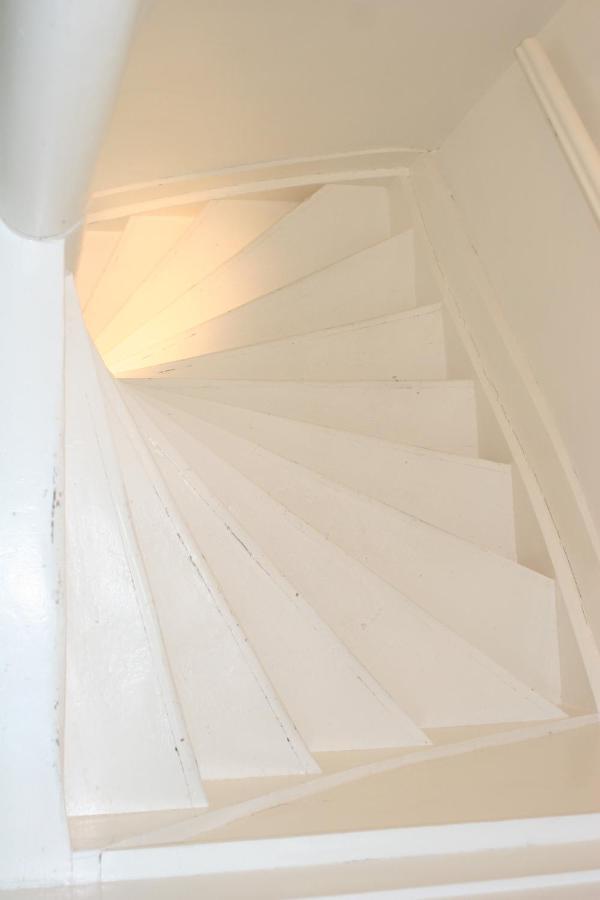 Miauw Suites, Canal View City Centre Bed & Breakfast 2*