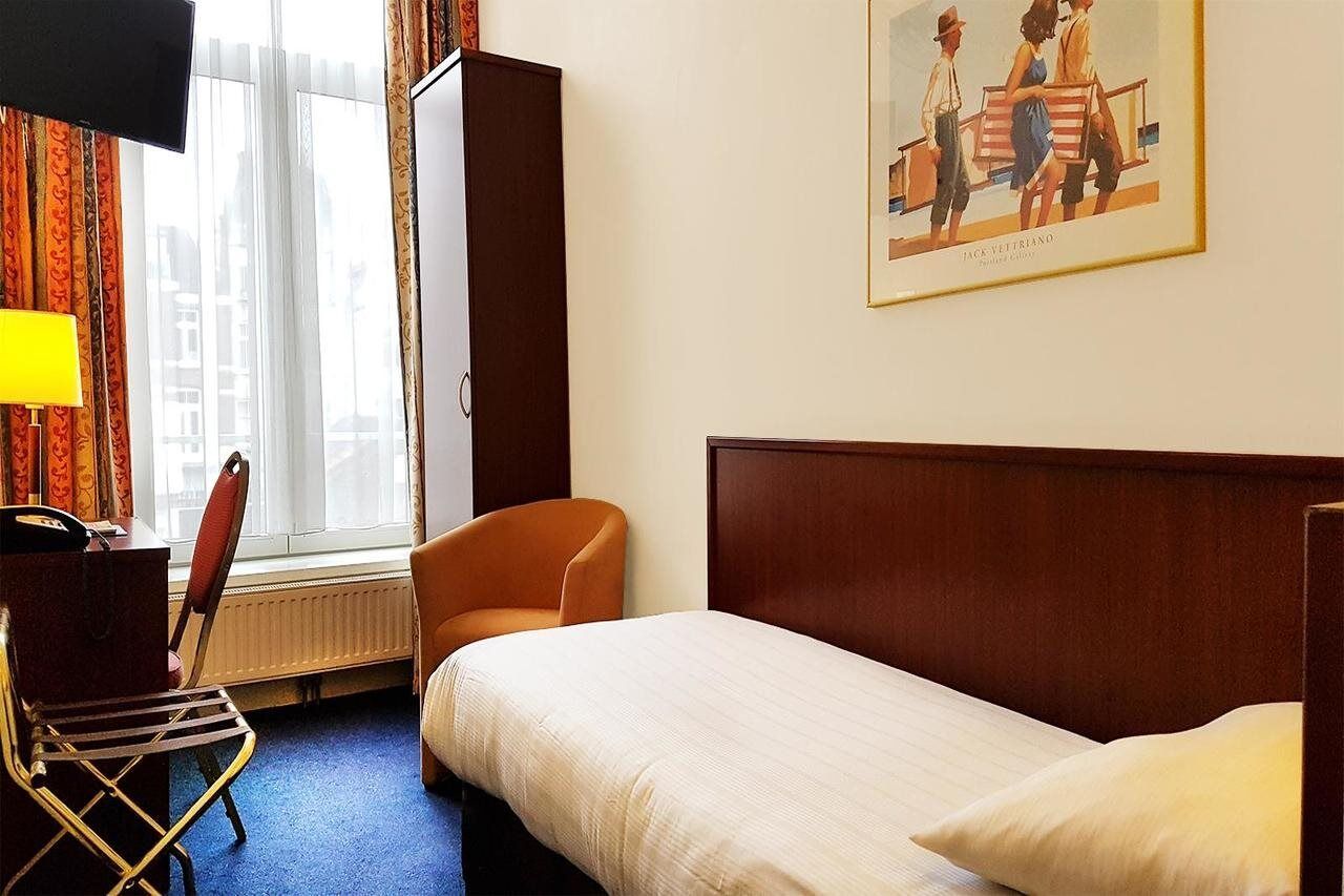 Alexander Hotel 3*