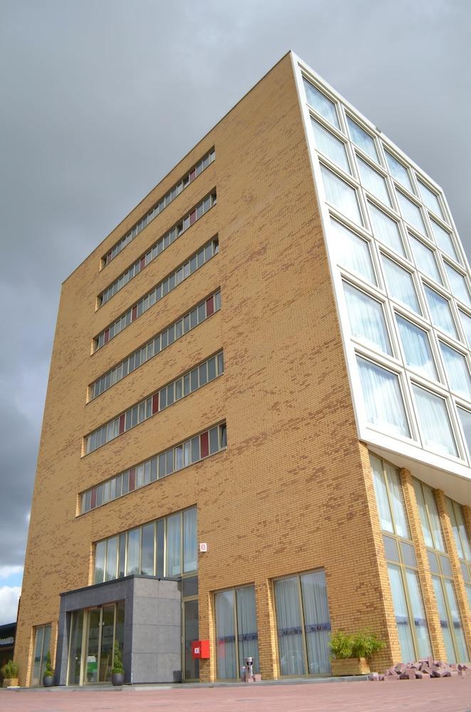 New Century Amsterdam