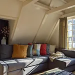 Storestay Damsquare