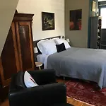 B&B Central