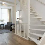 Stylish Canalhouse A