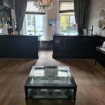 Hotel 74