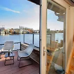 Houseboat Studio With Canalview And Free Bikes