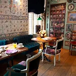 Rosalia\'S Menagerie Cocktail Bar & Innupstairs