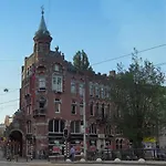 Nadia Hotel