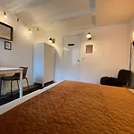 Cozy Studio In The Heart Of Amsterdam