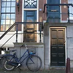 Amsterdam Canal Suites