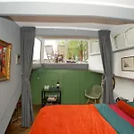 Amsterdam Center - Houseboat B&B By Captain Ricard
