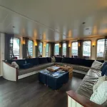 Hotelboat Iris
