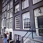 Urban Escape Ams
