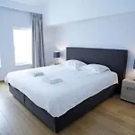 Spacious 2-Bedroom In The Heart Of Amsterdam