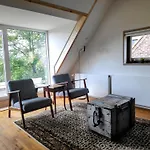 Meadowview Private Apartment 20 Minutes From City Centre