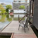 T Kan Verkeren - Houseboat
