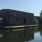 T Kan Verkeren - Houseboat