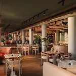 Doubletree By Hilton Amsterdam Centraal Station